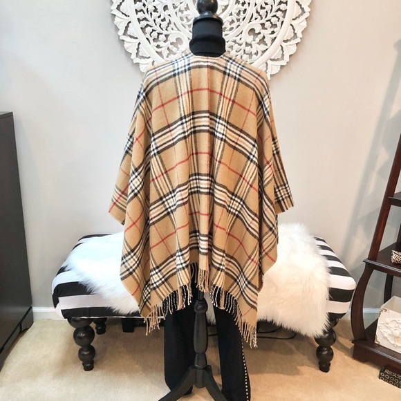 Poncho Wrap💛NWOT💛 - Picture 6 of 9